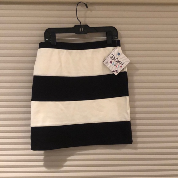 🆕Disney Girl knit skirt! black/ivory! vintage from the Cece collection! NWT! L - Picture 12 of 12